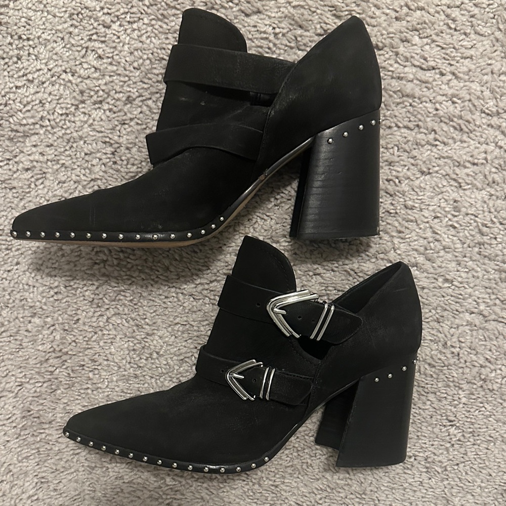 Gianni bini black buckle ankle boot